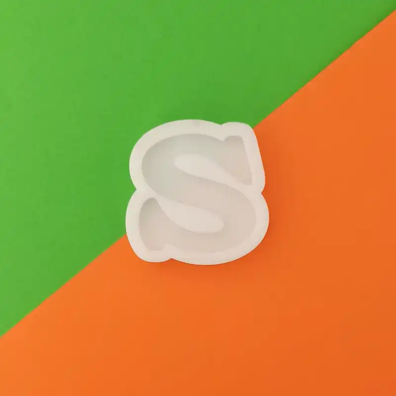 قالب رزین مدل حروف انگلیسی طرح S