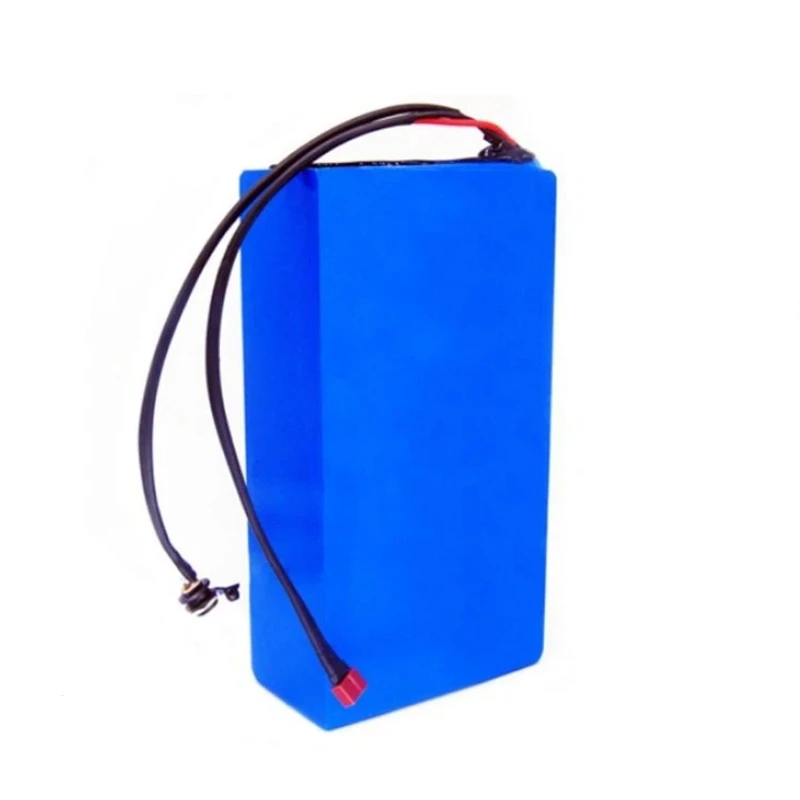 باتری لیتیوم فسفات قابل شارژ مکسل کد 32700  ظرفیت 72000 میلی آمپرساعت بسته 12 عددی
