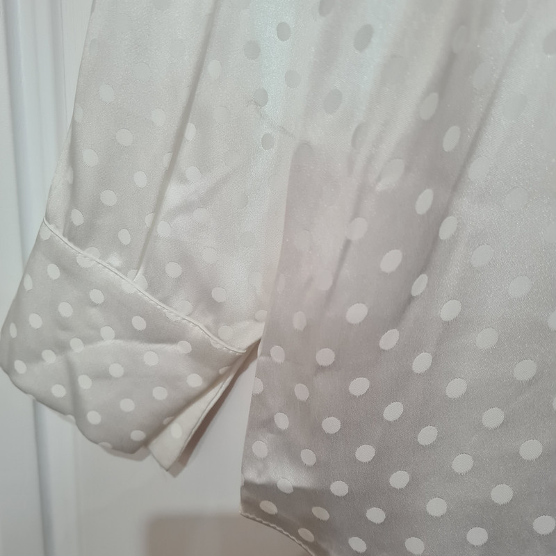 شومیز آستین بلند زنانه مدل ساتن خال خالی کد ۲