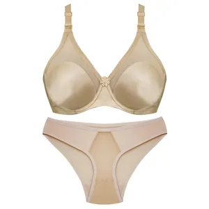 ست شورت و سوتین زنانه پانیذ مدل ساتن فنردار کد 4649