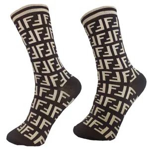 جوراب مدل ۰۰۱