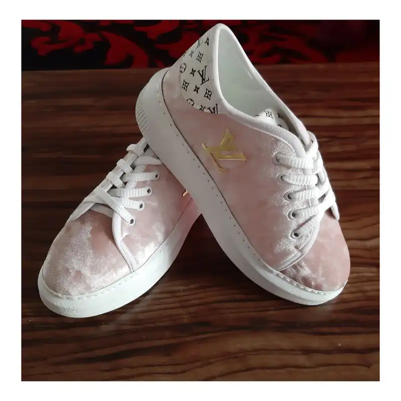 کفش روزمره زنانه مدل ابر و باد کد 18