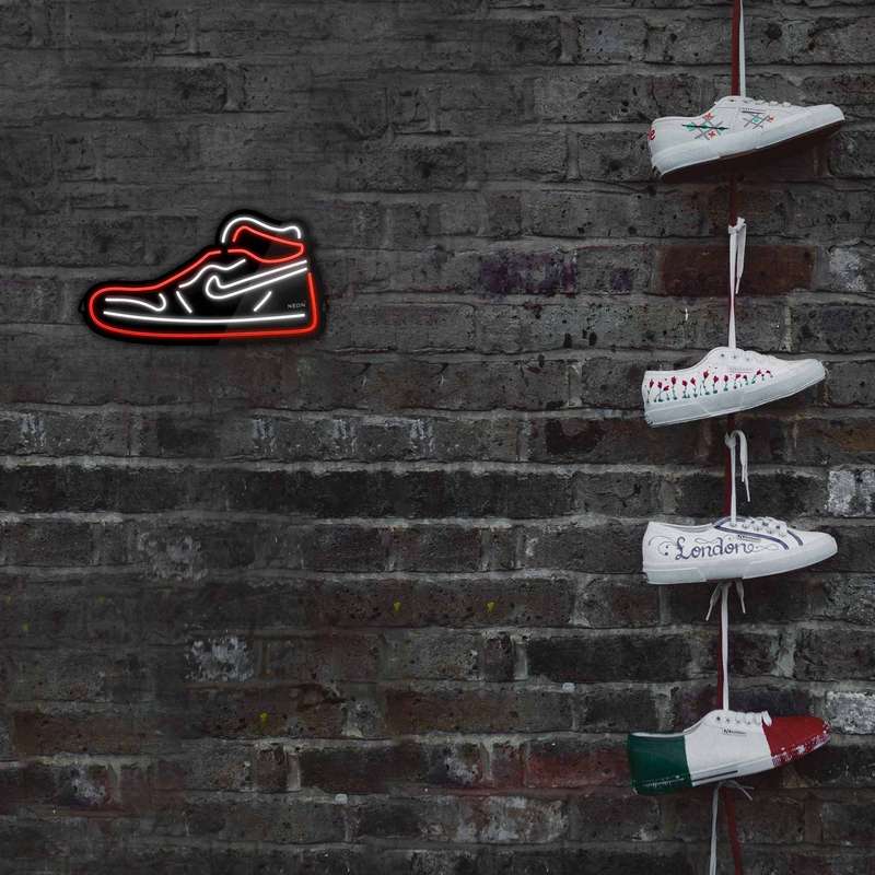 چراغ دیواری نئون دیزاین مدل Shoes-BL_RD