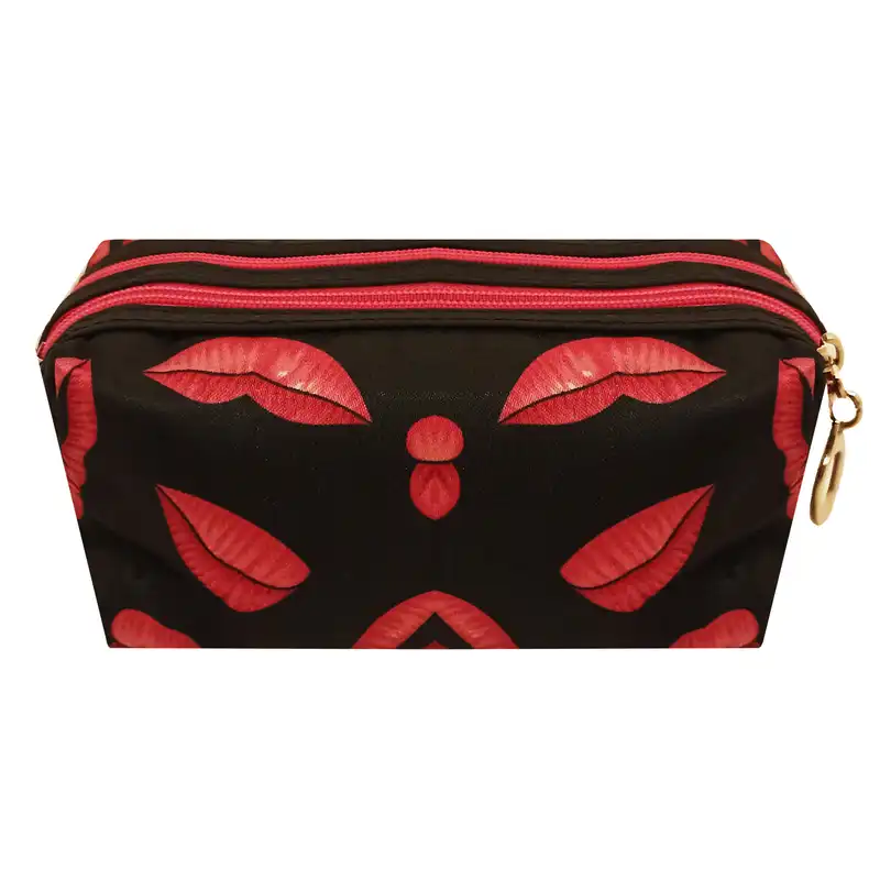 کیف لوازم آرایش زنانه مدل لب کد 777