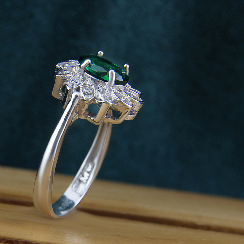 انگشتر نقره زنانه بازرگانی میلادی مدل سنگ کوارتز نگین برلیان بدون ریزش آبکاری رادیوم کد  AWR_1565