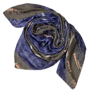 روسری زنانه مدل نخی ابر وبادی