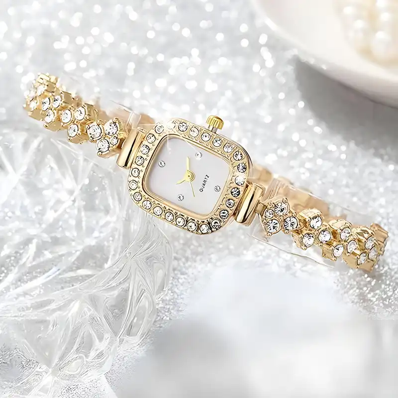 ساعت مچی عقربه ای زنانه مدل رویال نگین دار 2