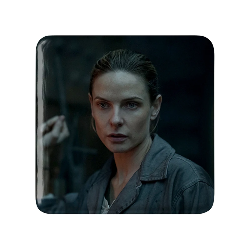 پیکسل خندالو طرح سریال سیلو Silo مدل مربعی کد 29976