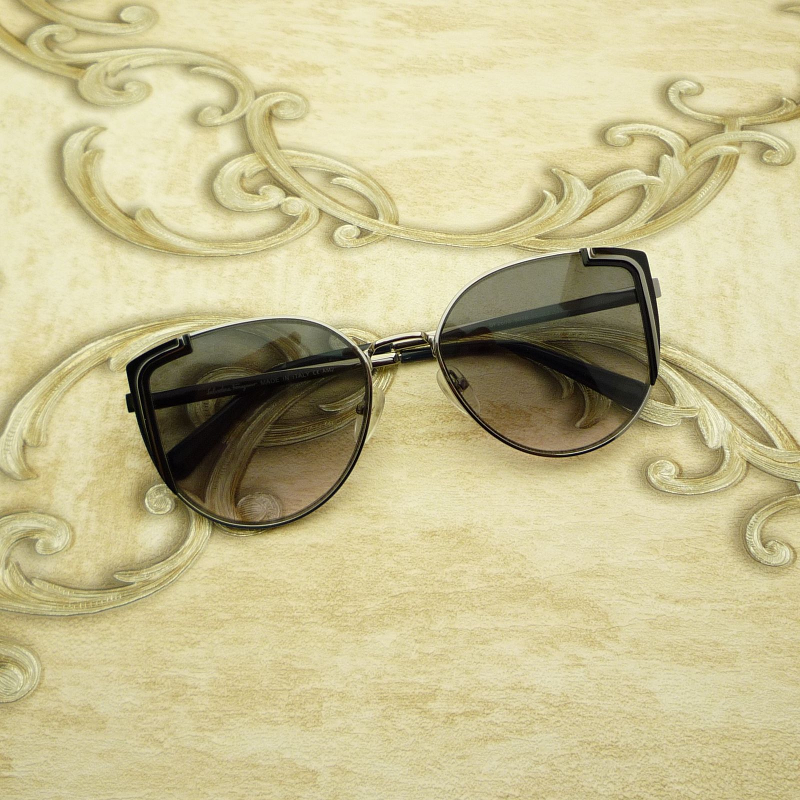 عینک آفتابی زنانه سالواتوره فراگامو مدل SF260S-687B -  - 10