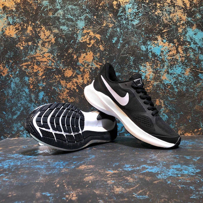 عکس شماره 5 : کفش مخصوص دویدن مدل zoom structure 7x bkwh-100055019