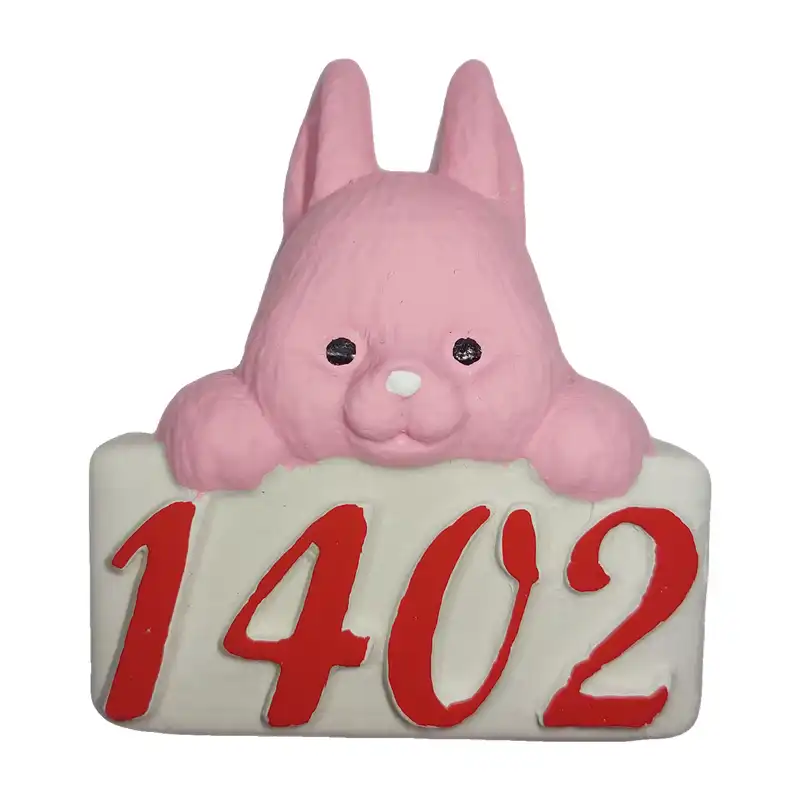 مجسمه مدل خرگوش نماد سال 1402