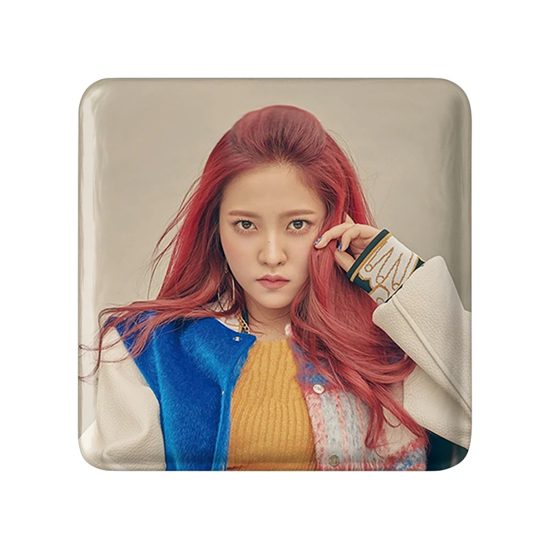 مگنت خندالو طرح یری گروه رد ولوت Red Velvet  مدل مربعی کد 19610