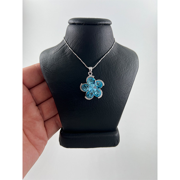 گردنبند نقره زنانه سواروسکی مدل گل کد 300050 گردنبند نقره زنانه سواروسکی مدل گل کد 300050