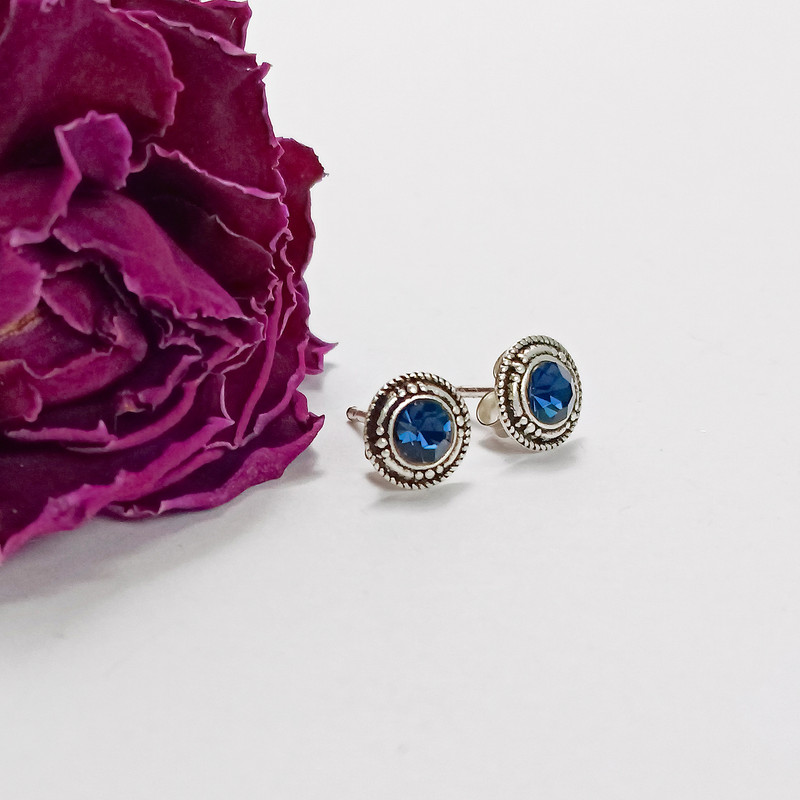 گوشواره نقره زنانه آی ام مدل دایره یاقوتی گوشواره نقره زنانه آی ام مدل دایره یاقوتی