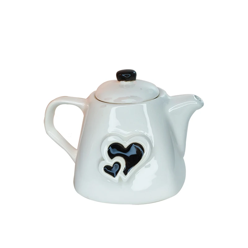 قوری مدل برجسته طرح قلب گنجایش 500 میلی لیتر