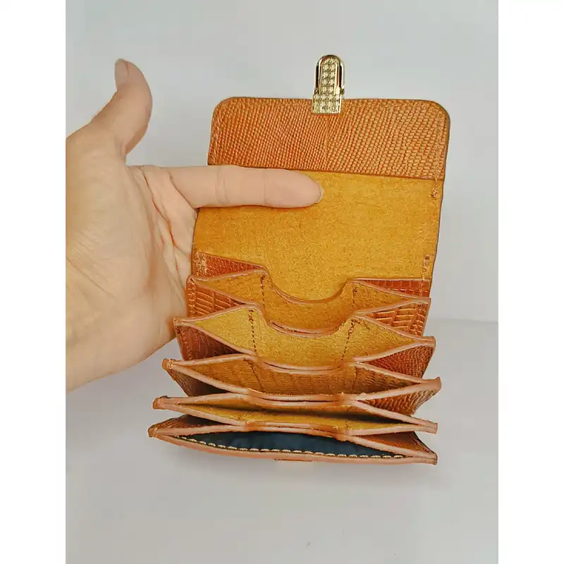 جاکارتی مدل چرم طبیعی لیزارد