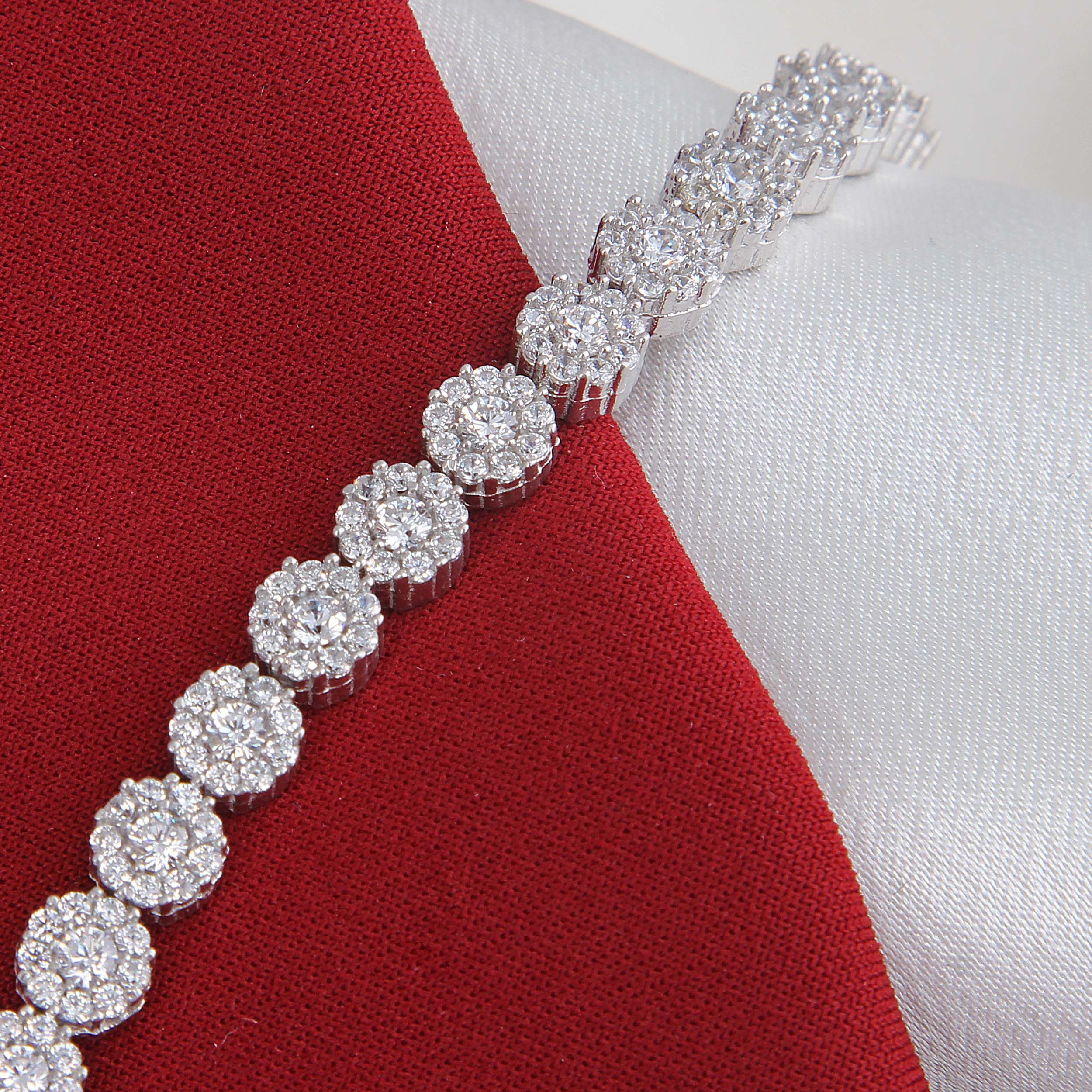 دستبند نقره زنانه مدل آبکاری رادیوم کد DP_601