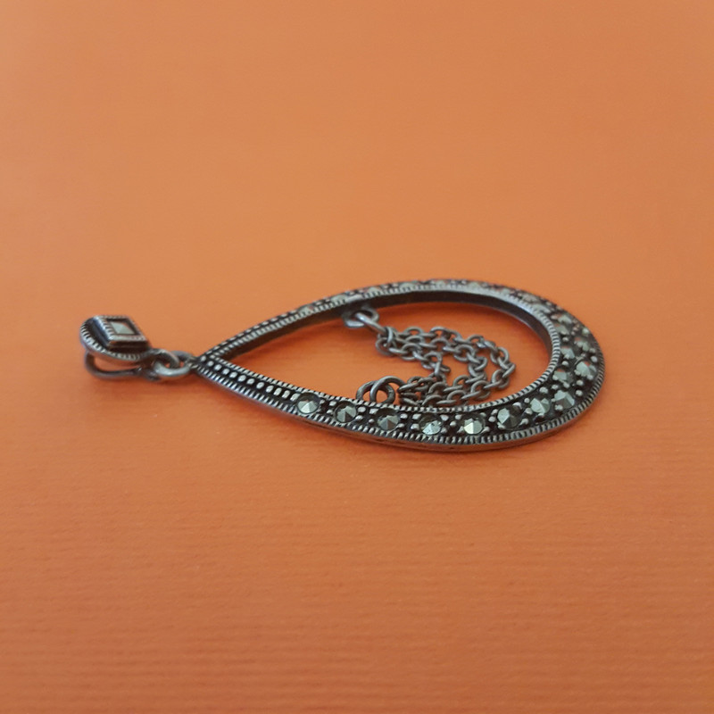 آویز گردنبند نقره زنانه مدل AMT_M061 آویز گردنبند نقره زنانه مدل AMT_M061