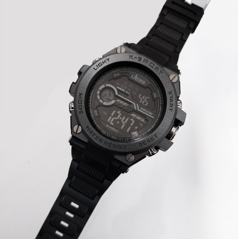 ساعت مچی دیجیتال پسرانه مدل ضد آب چراغ دار کرنومتر کد 13