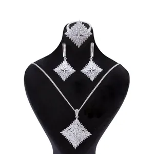    نیم ست نقره زنانه بازرگانی میلادی کد NTR_100