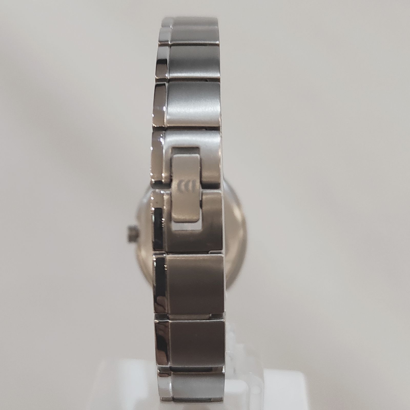 ساعت مچی عقربه ای زنانه دنیش دیزاین مدل IV62Q1095 -  - 2