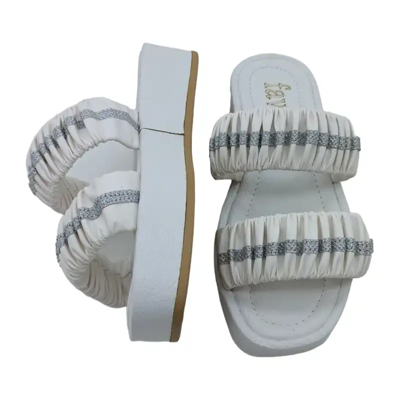 صندل زنانه مدل چروک رنگ سفید