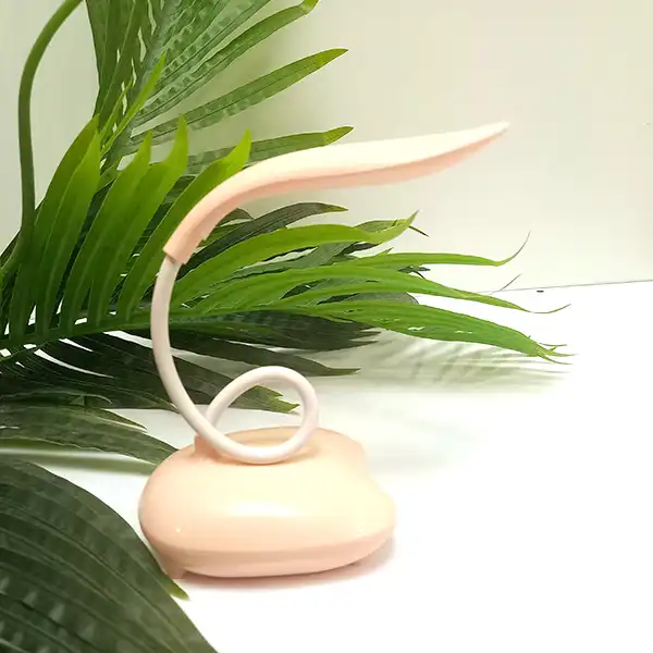 چراغ مطالعه مدل لمسی