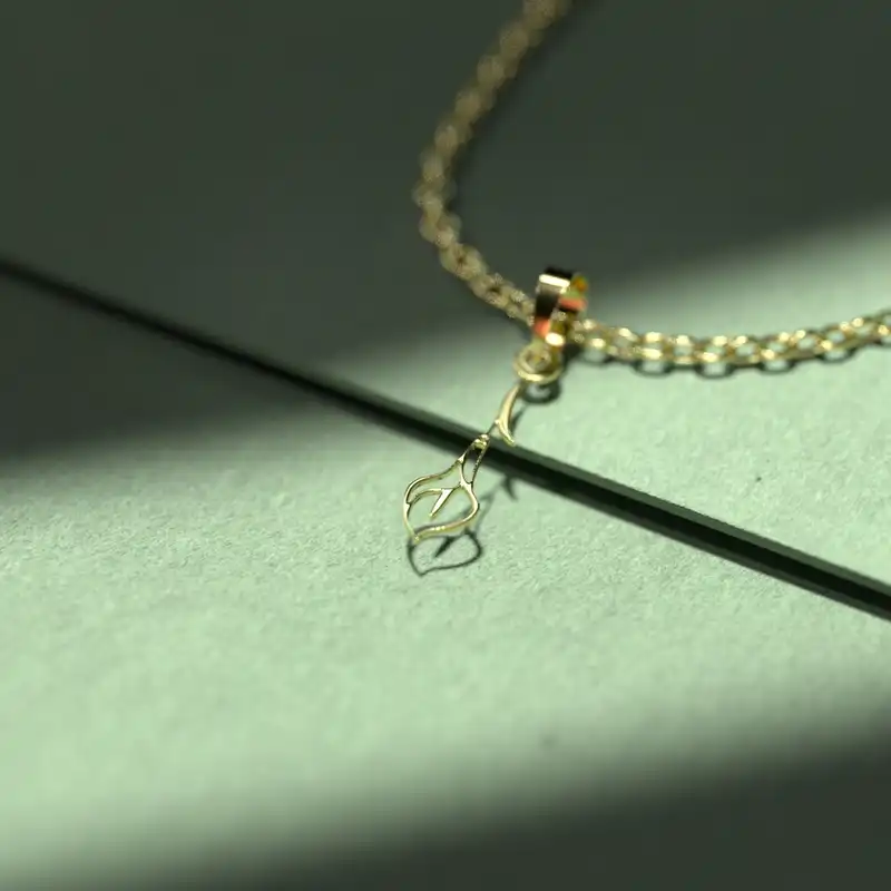 گردنبند طلا 18 عیار زنانه مدوپد مدل طرح گل شیپوری کد MM1105