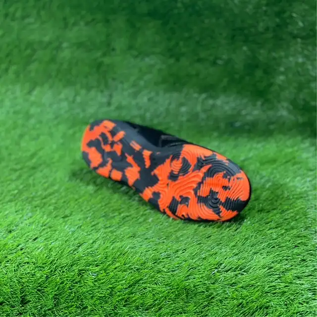 کفش فوتسال مردانه مدل سالنی vig2025