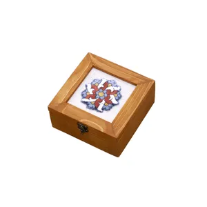 جعبه هدیه طرح گل شش پر کد 10