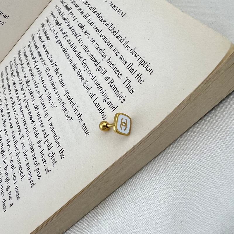 پیرسینگ گوش زنانه مدل مربع کد P4526