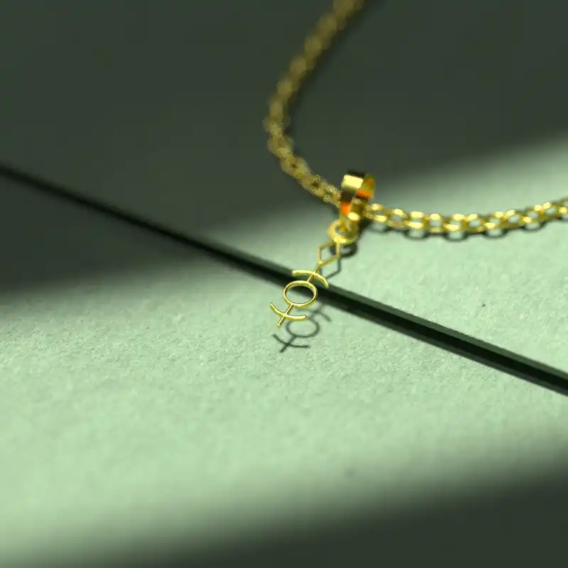 گردنبند طلا 18 عیار زنانه مدوپد مدل هندسی کد F3-1-1011