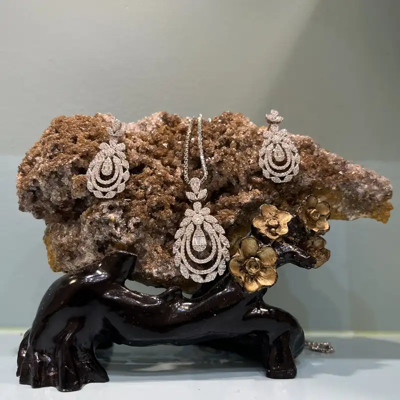 نیم ست نقره زنانه مدل جواهری اتریشی با روکش رادیوم