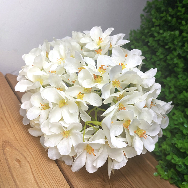 دسته گل مصنوعی مدل یاسمن 6 شاخه 72 گل