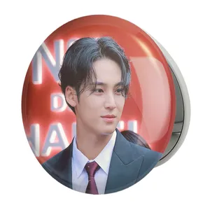 آینه جیبی خندالو طرح مینگیو گروه سونتین Seventeen مدل تاشو کد 21634 