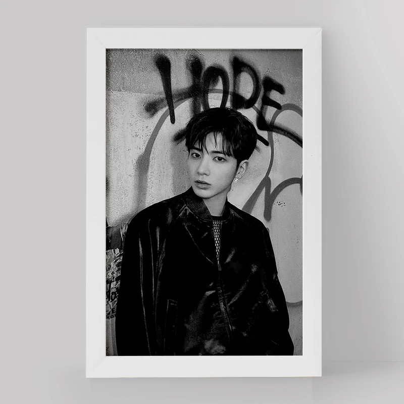 تابلو خندالو مدل تهیون گروه تی اکس تی TXT کد 20047