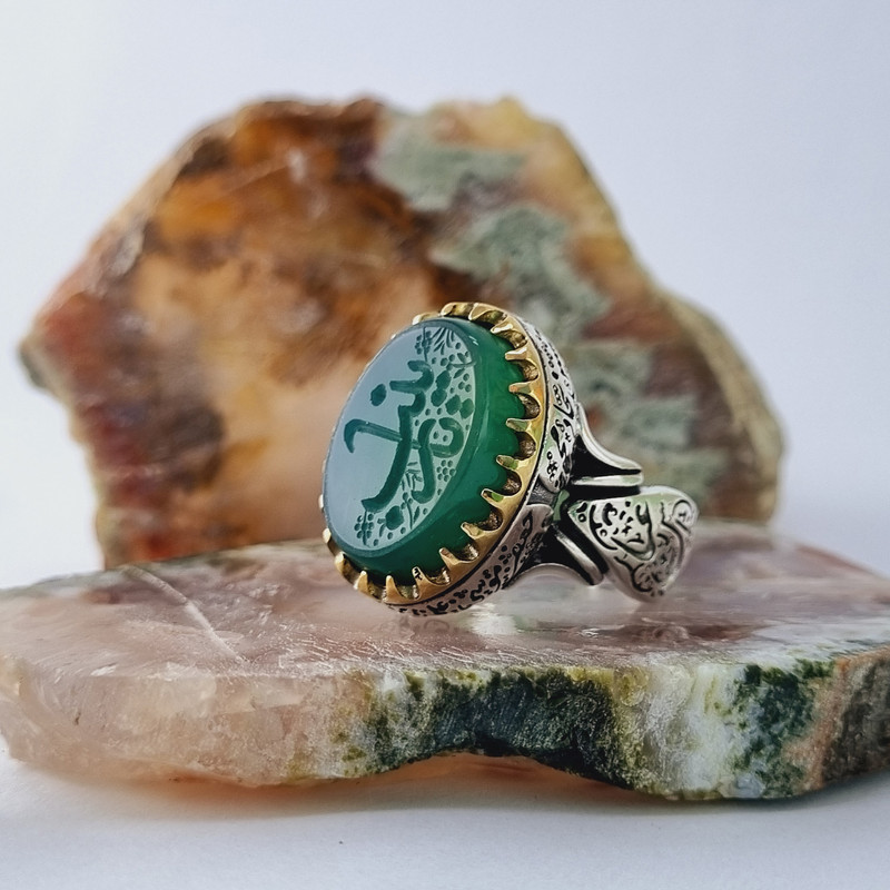 انگشتر نقره عقیق مردانه ملک زیور مدل چهارده معصوم طرح حکاکی یا زینب کد 421