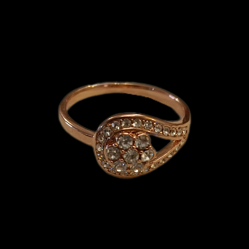 انگشتر زنانه مدل نگین دار انگشتر زنانه مدل نگین دار