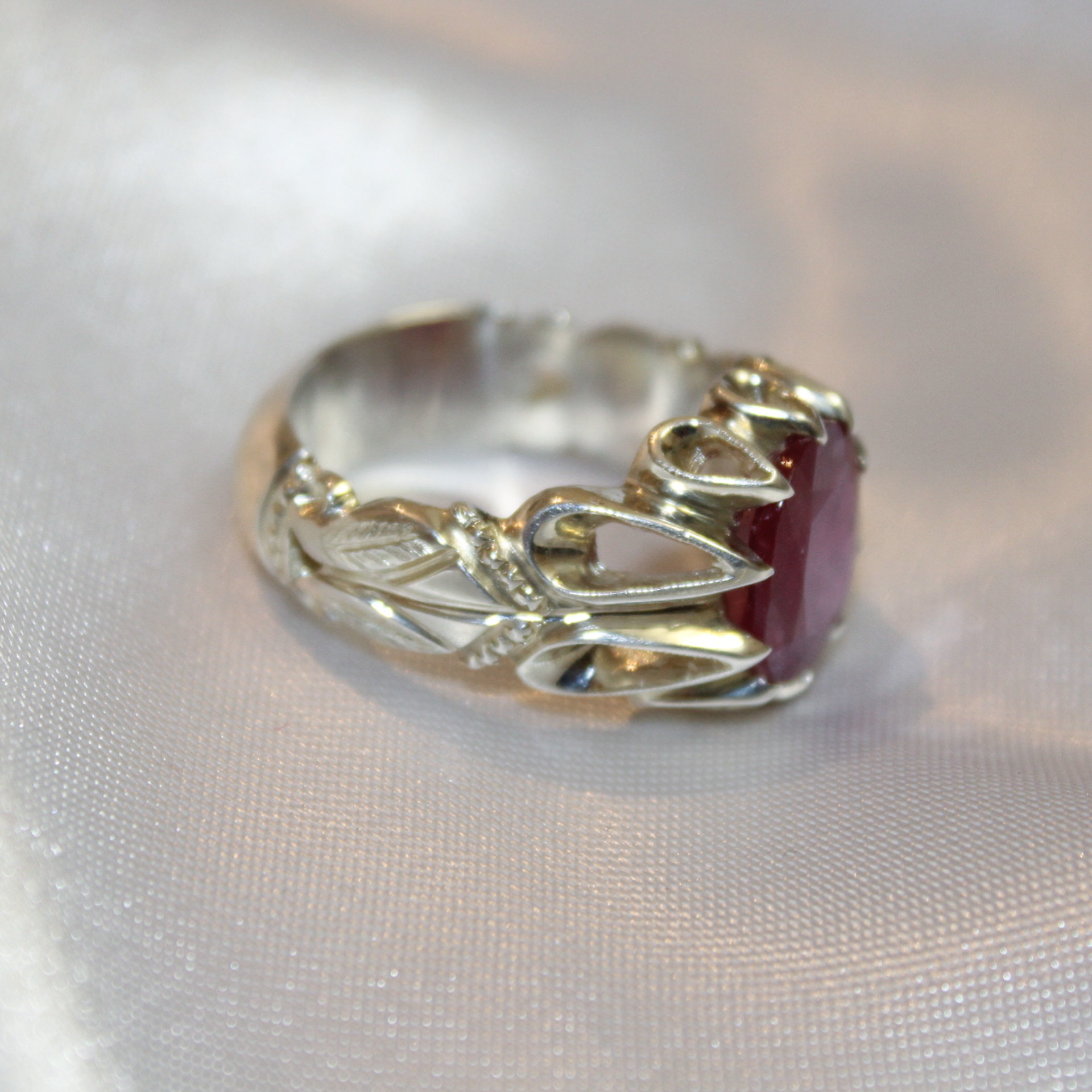 انگشتر نقره مردانه مدل یاقوت سرخ رکاب دست ساز کد KAM_004 انگشتر نقره مردانه مدل یاقوت سرخ رکاب دست ساز کد KAM_004