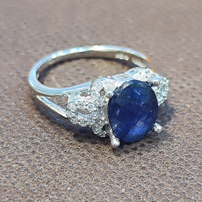 انگشتر نقره زنانه مدل سنگ یاقوت کبود آفریقایی کد 4007