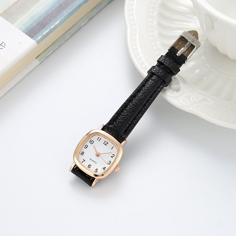 ساعت مچی عقربه ای زنانه مدل کلاسیک بند چرم کد 2 - - 6