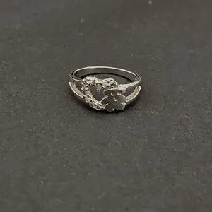 انگشتر نقره زنانه مدل فانتزی