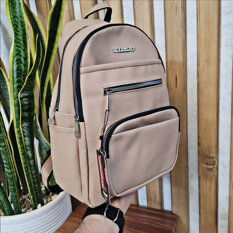 کوله پشتی زنانه مدل چرمی ساده ۰۱