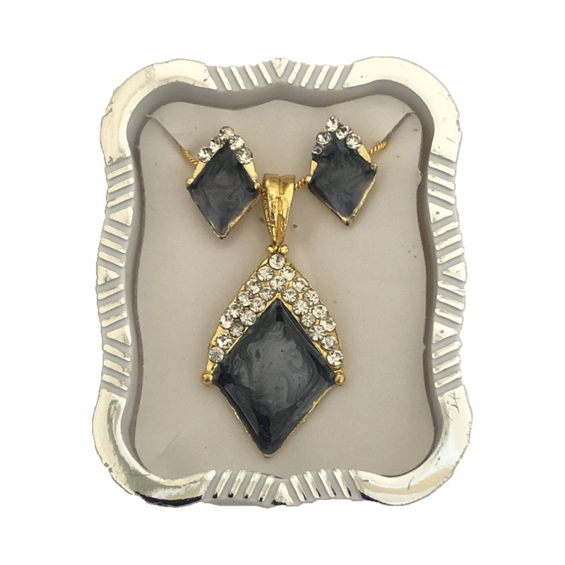 نیم ست زنانه کد 705 نیم ست زنانه کد 705