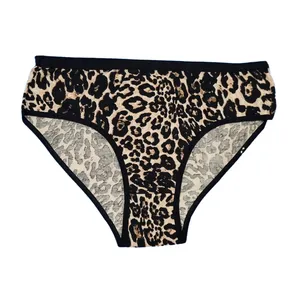 شورت زنانه مدل PGR