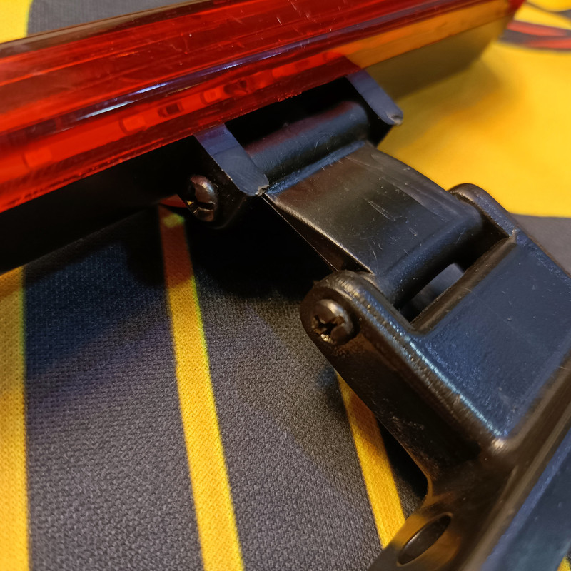 چراغ استپ سوم خودرو مدل SAM-KOT مناسب برای پراید