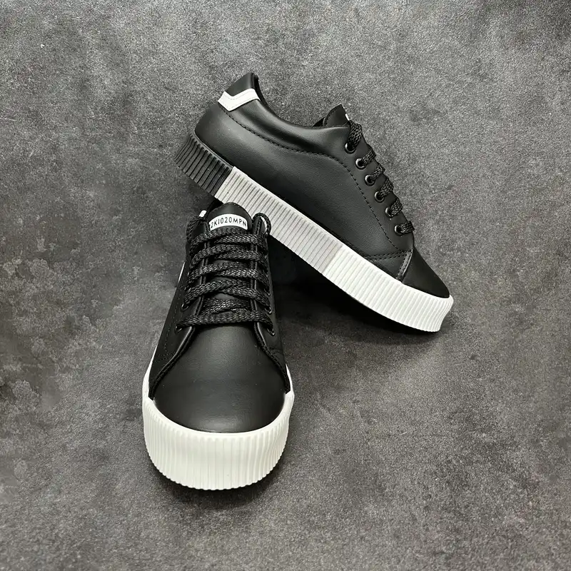 کفش روزمره زنانه مدل گلوری