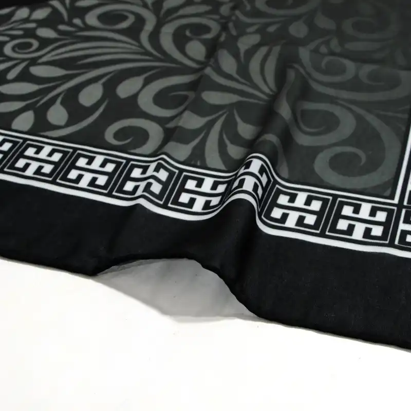 روسری زنانه مدل نخی حاشیه دار دست دوز کد 6080