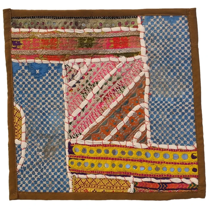 رومیزی سوزن دوزی مدل چهل تیکه عسلی کد KOH11