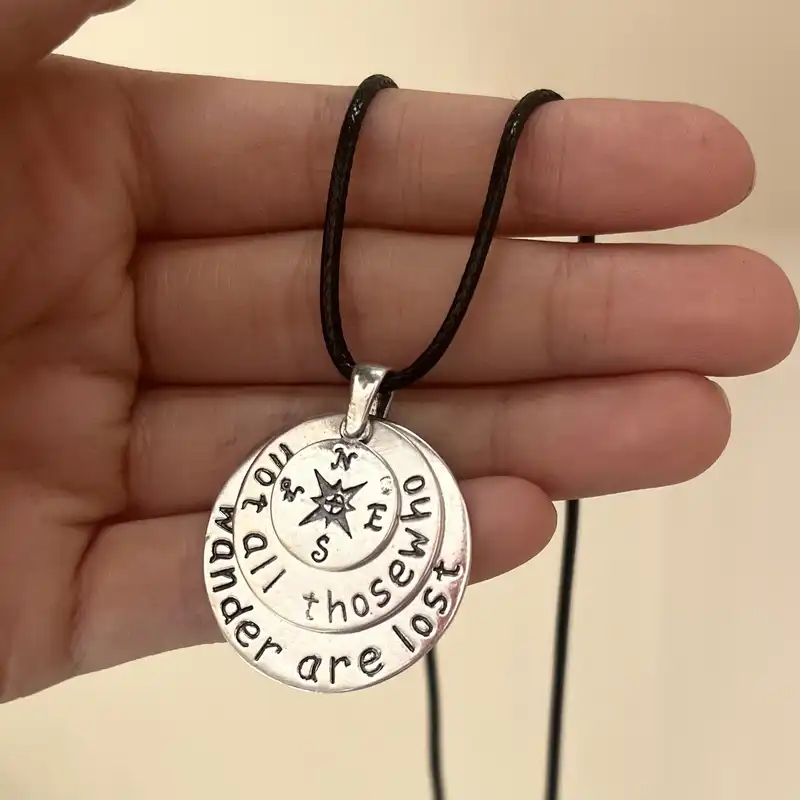 گردنبند مدل قطب نما